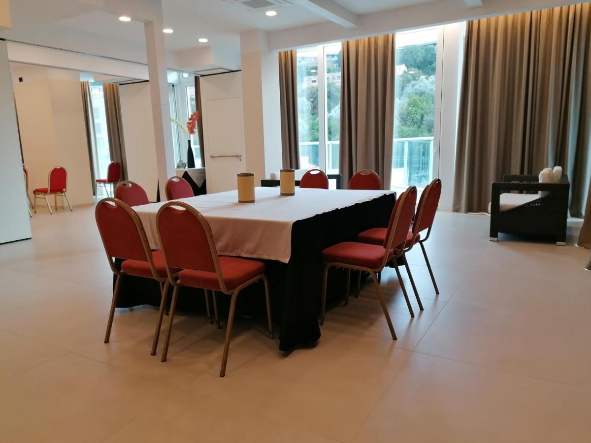 Poggio Hotel Arenzano Exteriör bild